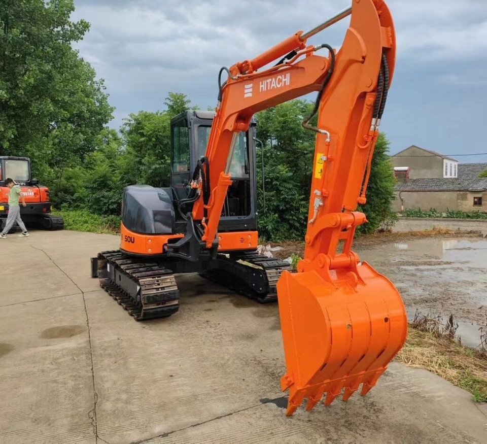 Hitachi ZX50U - Мини-экскаватор: фото 3 Hitachi ZX50U - Мини-экскаватор: фото 3