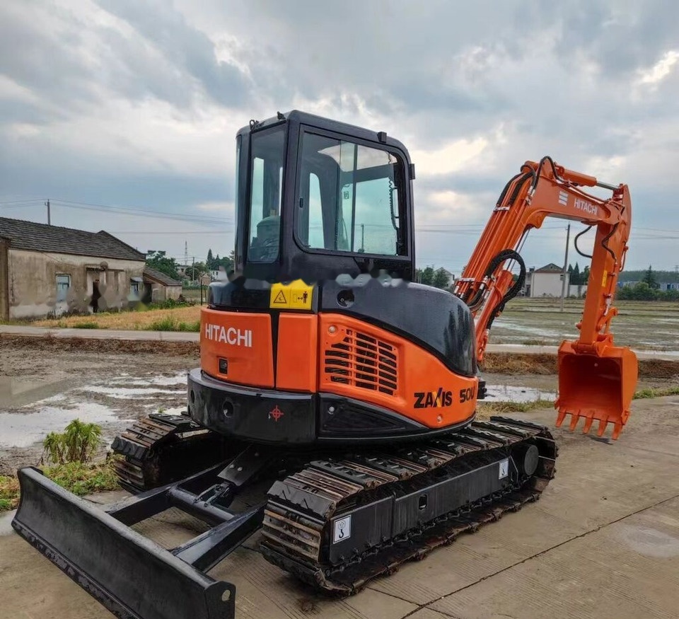 Hitachi ZX50U - Мини-экскаватор: фото 2 Hitachi ZX50U - Мини-экскаватор: фото 2