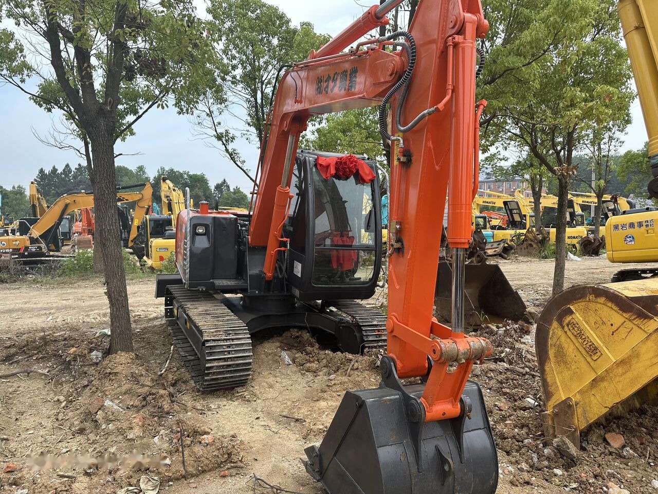 Hitachi ZX70 - Гусеничный экскаватор: фото 3 Hitachi ZX70 - Гусеничный экскаватор: фото 3