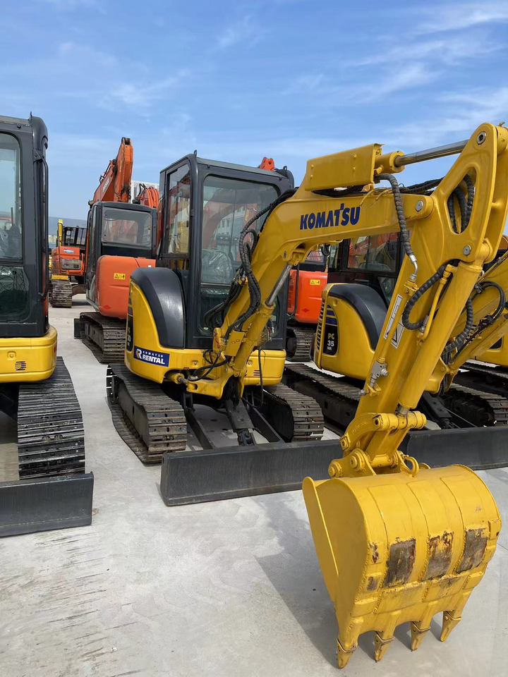 KOMATSU PC30MR-3 - Мини-экскаватор: фото 3 KOMATSU PC30MR-3 - Мини-экскаватор: фото 3