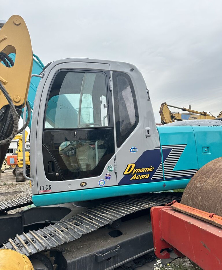 Kobelco SK200 - Гусеничный экскаватор: фото 3 Kobelco SK200 - Гусеничный экскаватор: фото 3