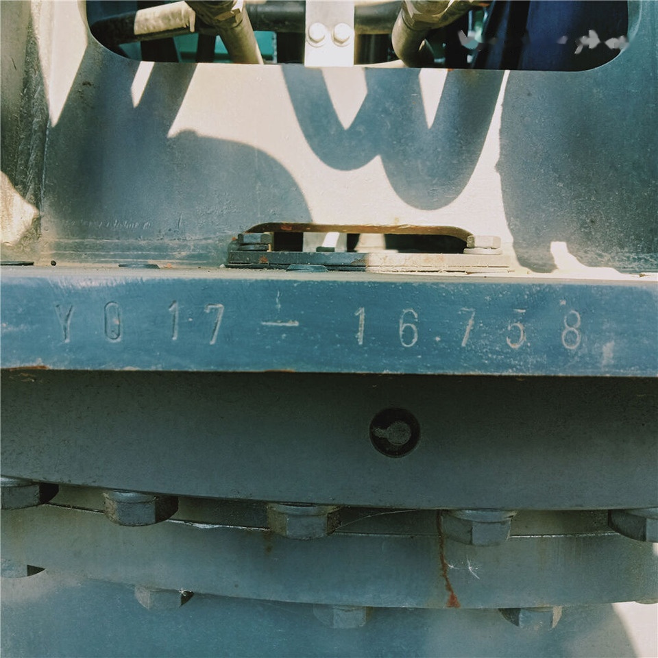 Kobelco SK200D - Гусеничный экскаватор: фото 2 Kobelco SK200D - Гусеничный экскаватор: фото 2