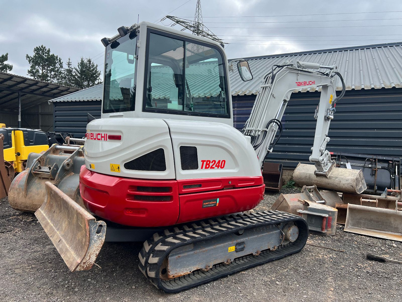 Takeuchi TB 240 DPF V4 Powertilt 3x Löffel - Мини-экскаватор: фото 1 Takeuchi TB 240 DPF V4 Powertilt 3x Löffel - Мини-экскаватор: фото 1