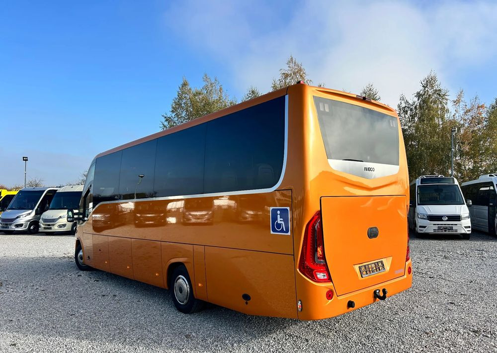 Iveco Daily - Микроавтобус, Пассажирский фургон: фото 4 Iveco Daily - Микроавтобус, Пассажирский фургон: фото 4