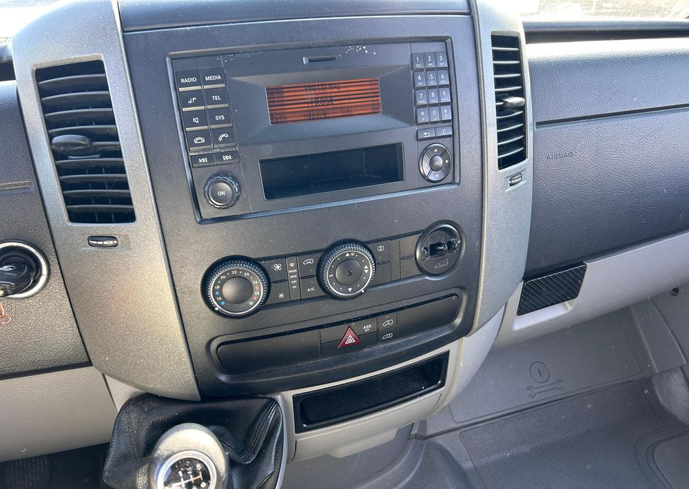 Цельнометаллический фургон Mercedes-Benz Sprinter 313: фото 16 Цельнометаллический фургон Mercedes-Benz Sprinter 313: фото 16