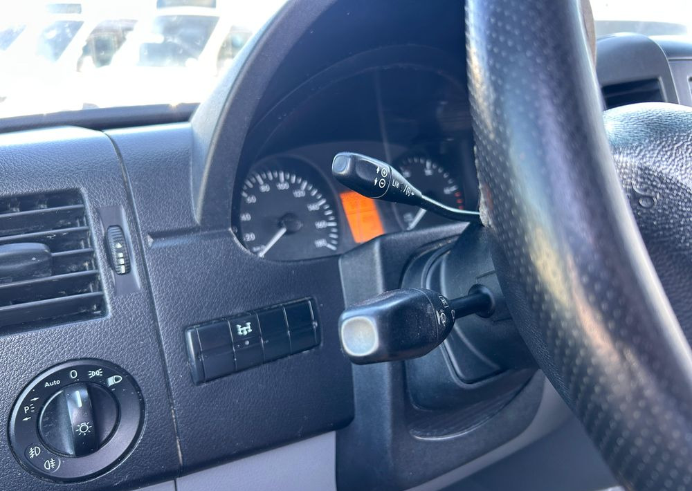 Цельнометаллический фургон Mercedes-Benz Sprinter 313: фото 15 Цельнометаллический фургон Mercedes-Benz Sprinter 313: фото 15