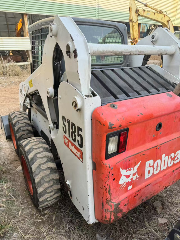 BOBCAT S185 - Мини-погрузчик с бортовым поворотом: фото 2 BOBCAT S185 - Мини-погрузчик с бортовым поворотом: фото 2