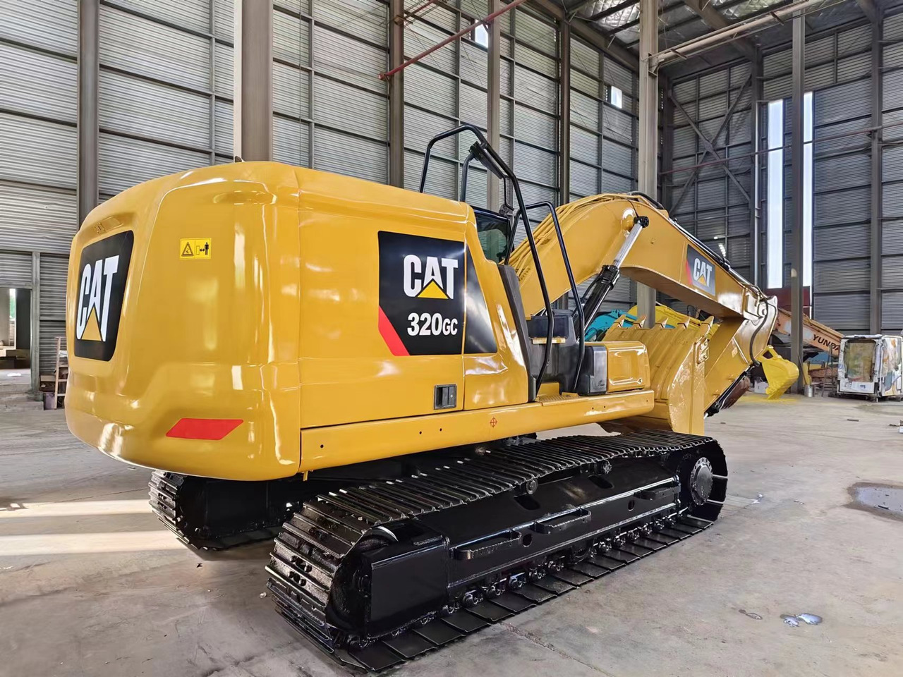 CAT 320GC - Гусеничный экскаватор: фото 2 CAT 320GC - Гусеничный экскаватор: фото 2