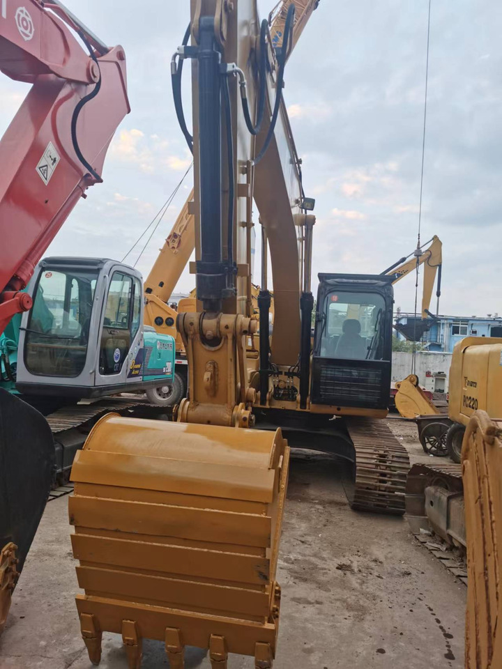 CATERPILLAR 315D - Гусеничный экскаватор: фото 3 CATERPILLAR 315D - Гусеничный экскаватор: фото 3