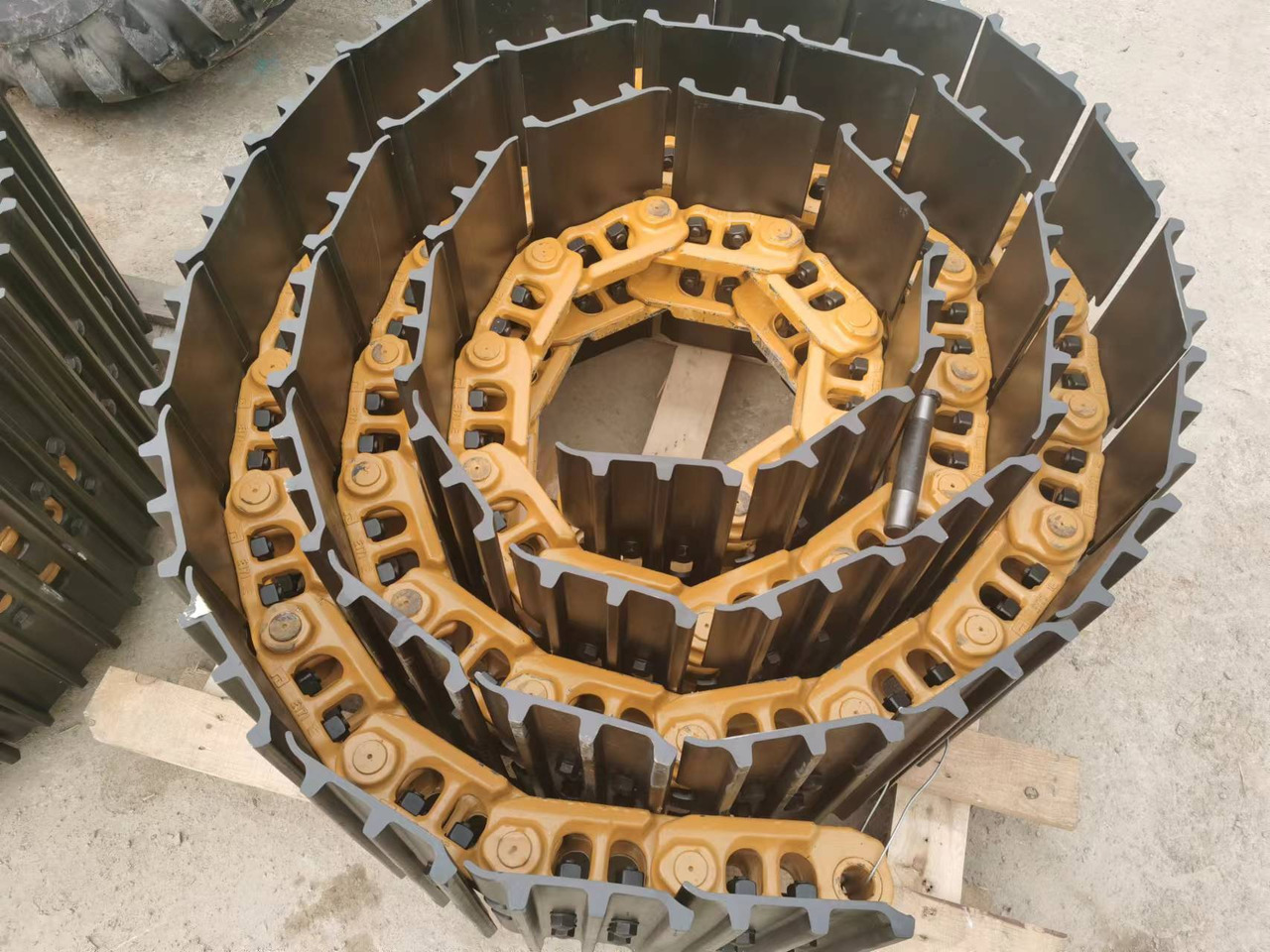 CATERPILLAR 600MM wxcavator track - Гусеница для Гусеничных экскаваторов: фото 2 CATERPILLAR 600MM wxcavator track - Гусеница для Гусеничных экскаваторов: фото 2