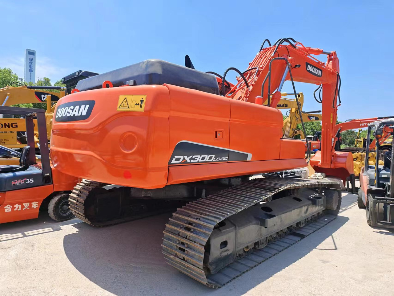 DOOSAN DX300LC-9C - Гусеничный экскаватор: фото 3 DOOSAN DX300LC-9C - Гусеничный экскаватор: фото 3