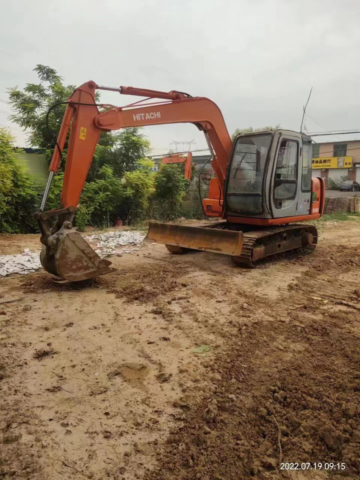 HITACHI EX60-5 - Мини-экскаватор: фото 1 HITACHI EX60-5 - Мини-экскаватор: фото 1