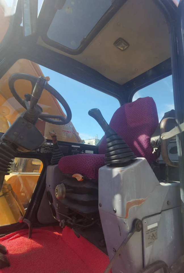 HYUNDAI ROBEX 210W-9 - Колёсный экскаватор: фото 3 HYUNDAI ROBEX 210W-9 - Колёсный экскаватор: фото 3