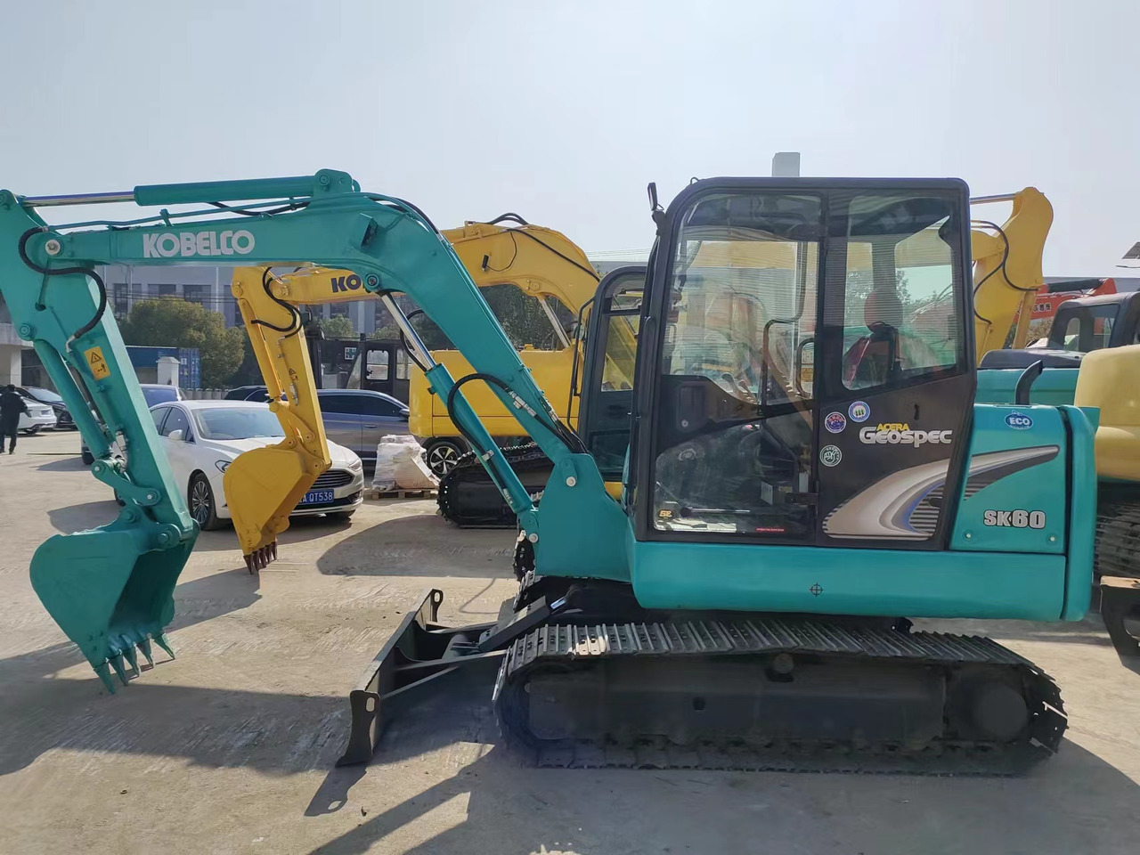 KOBELCO SK60-8 - Мини-экскаватор: фото 3 KOBELCO SK60-8 - Мини-экскаватор: фото 3