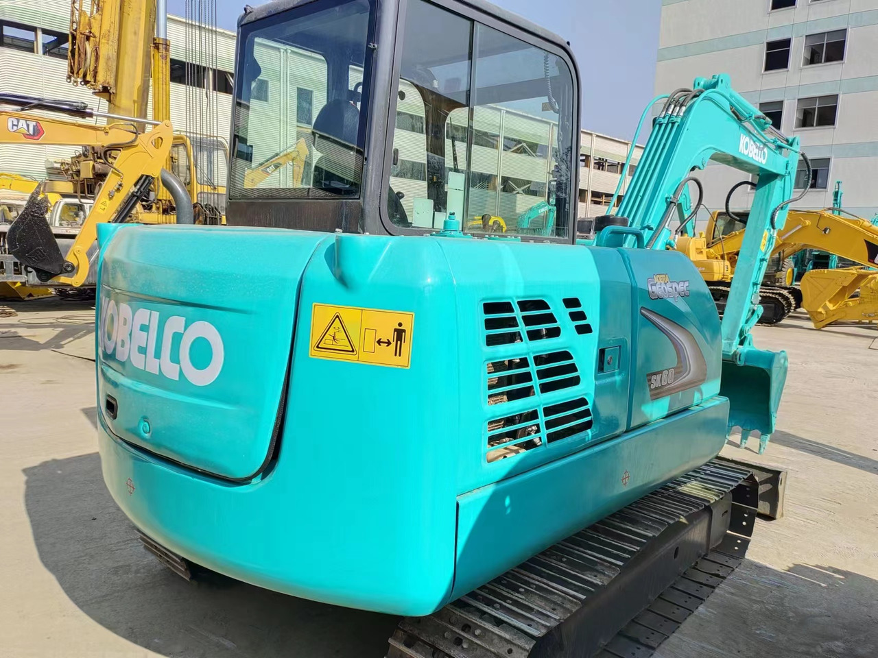 KOBELCO SK60-8 - Мини-экскаватор: фото 2 KOBELCO SK60-8 - Мини-экскаватор: фото 2