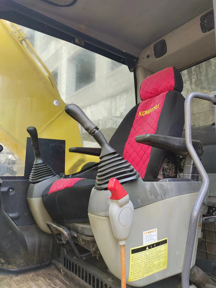 KOMATSU PC200-8 - Гусеничный экскаватор: фото 3 KOMATSU PC200-8 - Гусеничный экскаватор: фото 3