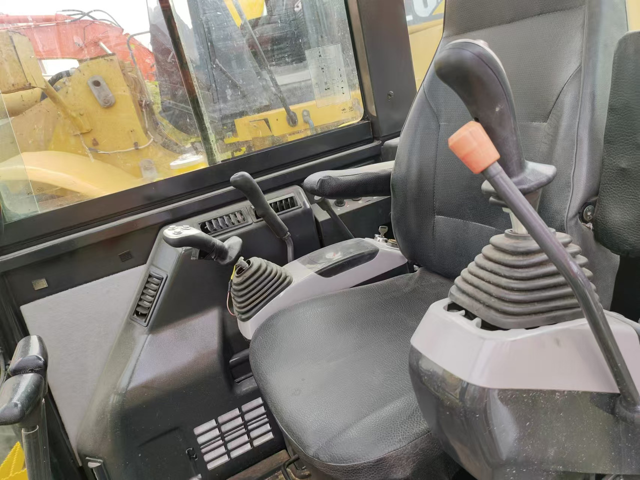 KOMATSU PC56-7 - Мини-экскаватор: фото 4 KOMATSU PC56-7 - Мини-экскаватор: фото 4