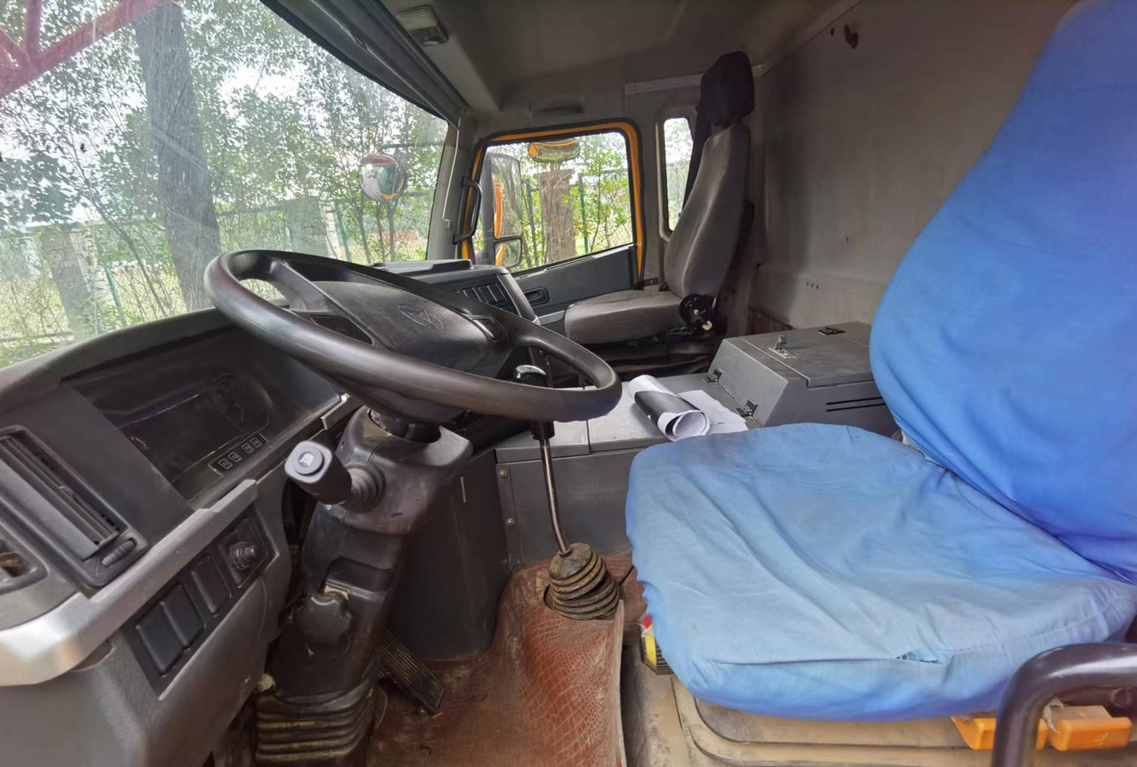 SANY STC800 - Мобильный кран: фото 4 SANY STC800 - Мобильный кран: фото 4