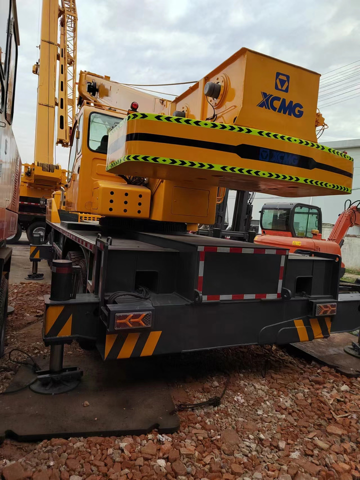 XCMG QY70K good condition QY25K QY50K QY100K QY130K China brand mobile crane - Мобильный кран: фото 3 XCMG QY70K good condition QY25K QY50K QY100K QY130K China brand mobile crane - Мобильный кран: фото 3