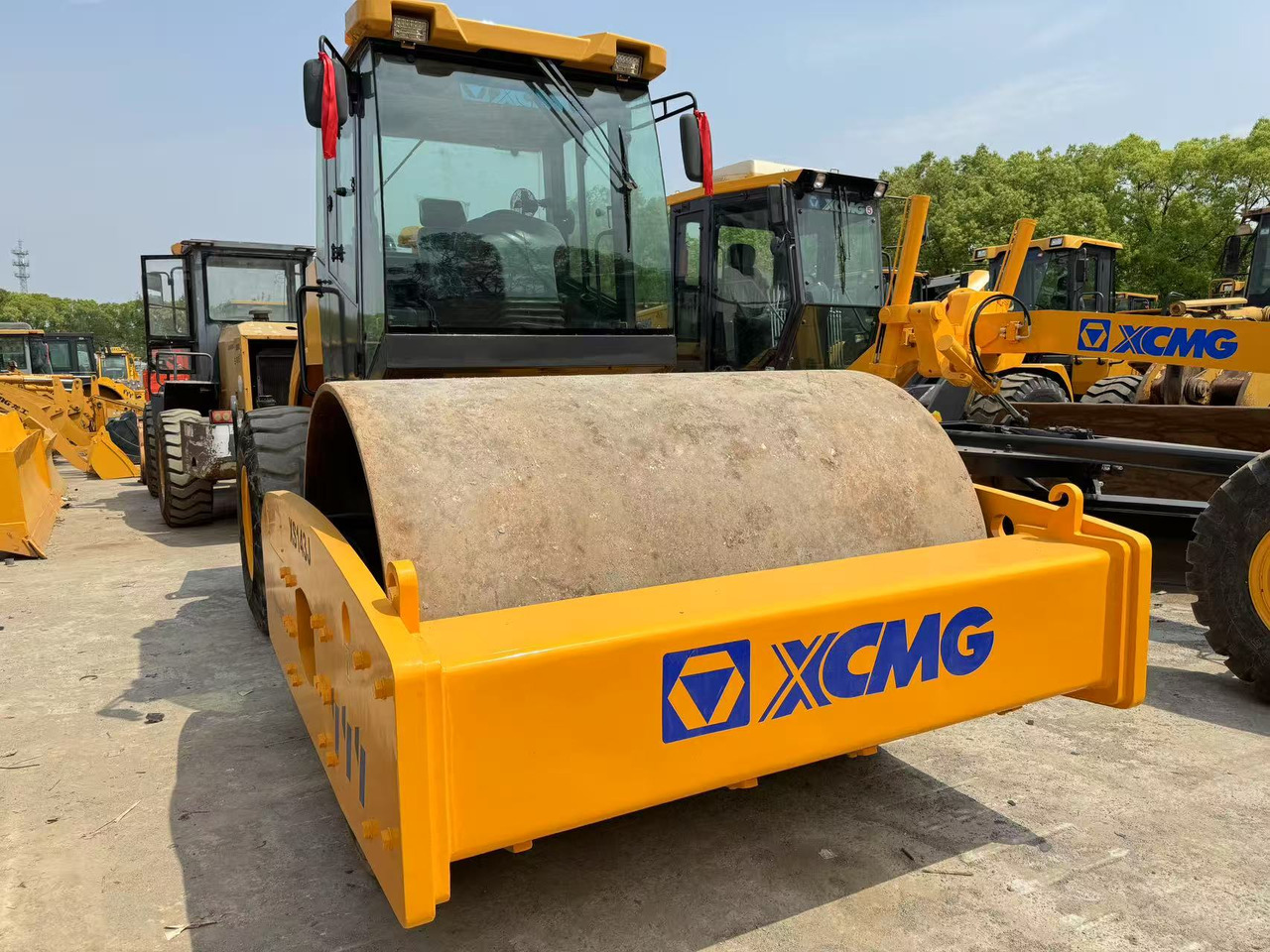XCMG XS143J - Дорожный каток: фото 2 XCMG XS143J - Дорожный каток: фото 2