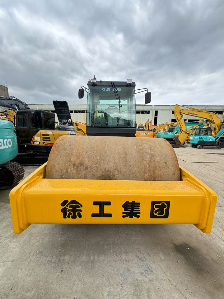 XCMG XS222J - Компактор: фото 4 XCMG XS222J - Компактор: фото 4