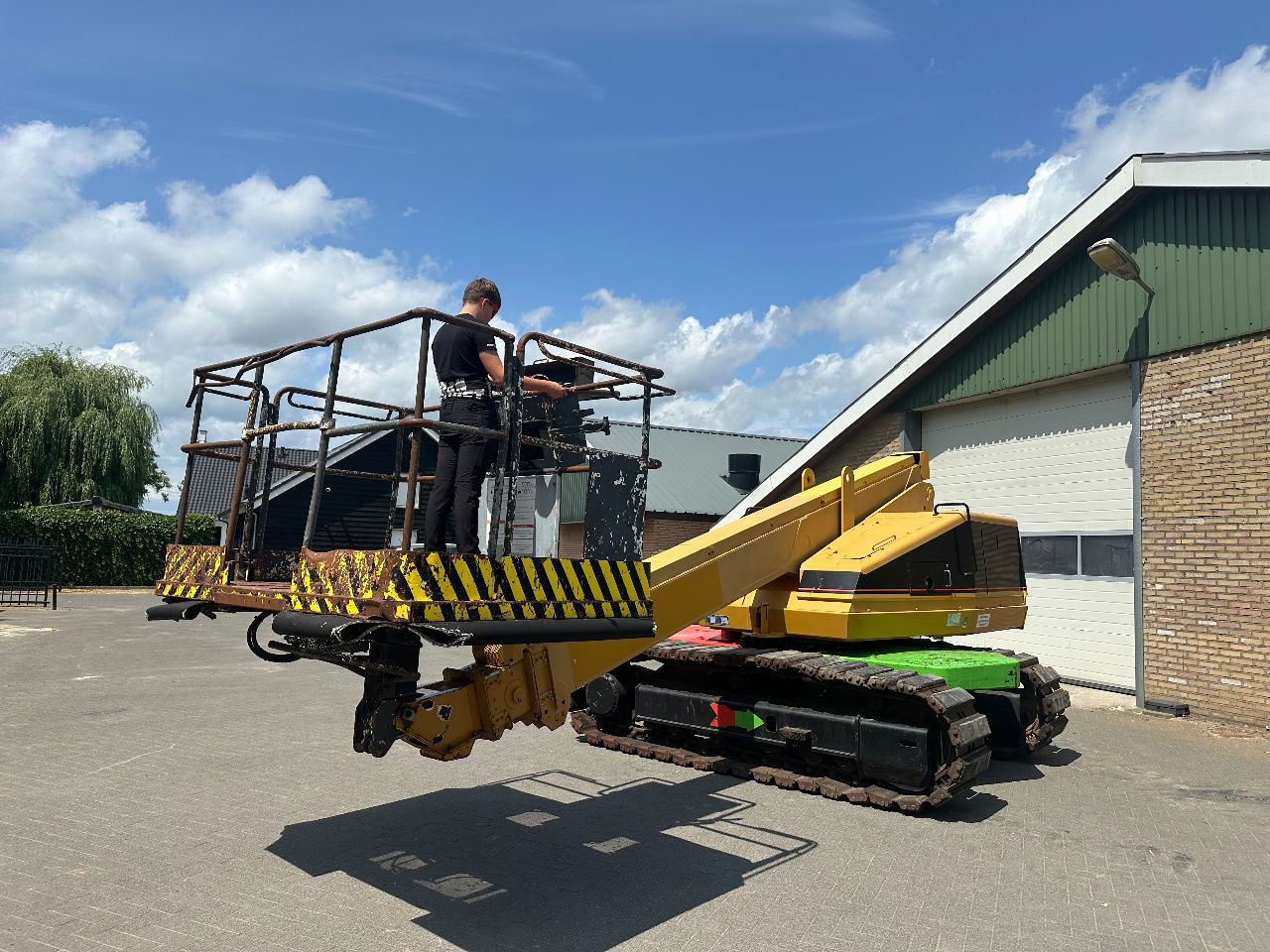 Aichi RZ150 - Телескопический подъемник: фото 5 Aichi RZ150 - Телескопический подъемник: фото 5