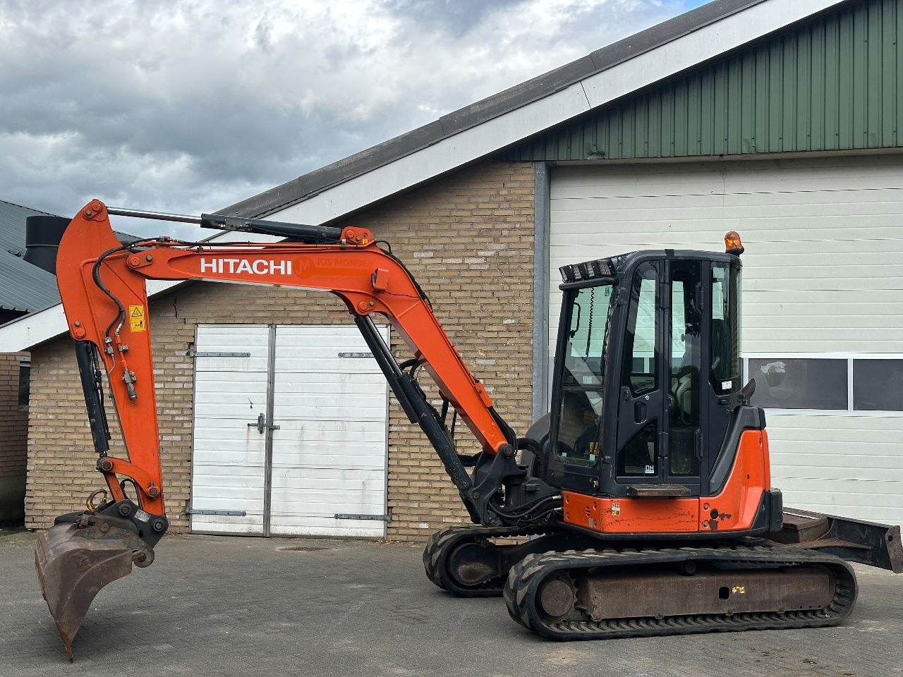 Мини-экскаватор Hitachi ZX52U-3 CLR: фото 1