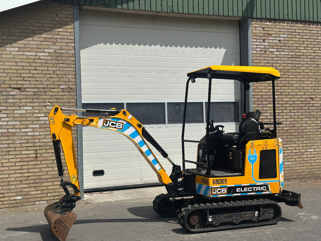JCB 19c-1 E 100 elektrisch - Мини-экскаватор: фото 1 JCB 19c-1 E 100 elektrisch - Мини-экскаватор: фото 1
