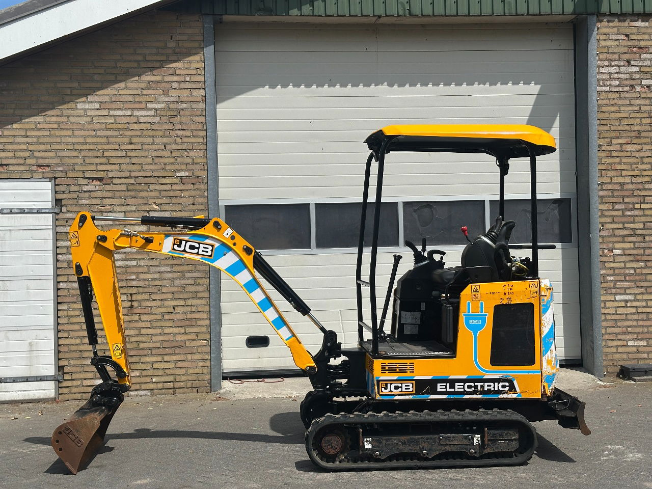 JCB 19c-1 E 100 elektrisch - Мини-экскаватор: фото 2 JCB 19c-1 E 100 elektrisch - Мини-экскаватор: фото 2