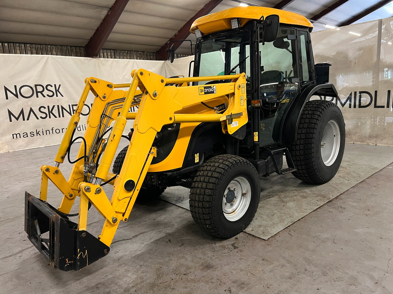 JCB 360 - Трактор: фото 1 JCB 360 - Трактор: фото 1