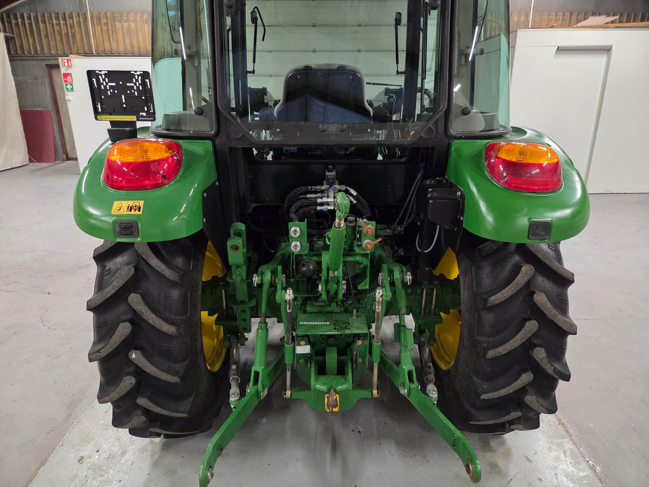 John Deere 5055E #600 timer - Трактор: фото 5 John Deere 5055E #600 timer - Трактор: фото 5