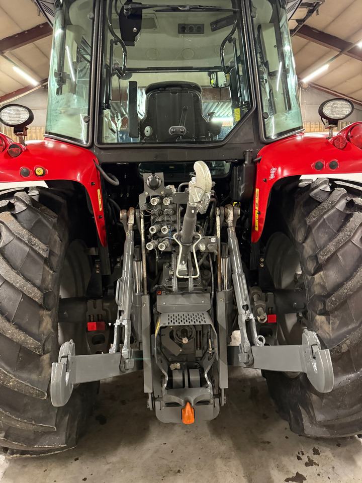 Massey Ferguson 5712 SL Dyna4 - Трактор: фото 4 Massey Ferguson 5712 SL Dyna4 - Трактор: фото 4