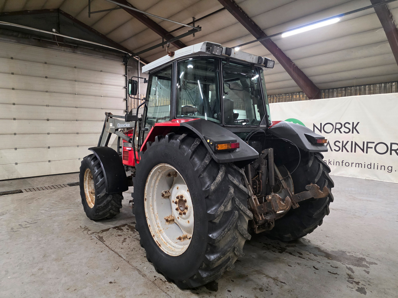 Massey Ferguson 6180 - Трактор: фото 3 Massey Ferguson 6180 - Трактор: фото 3