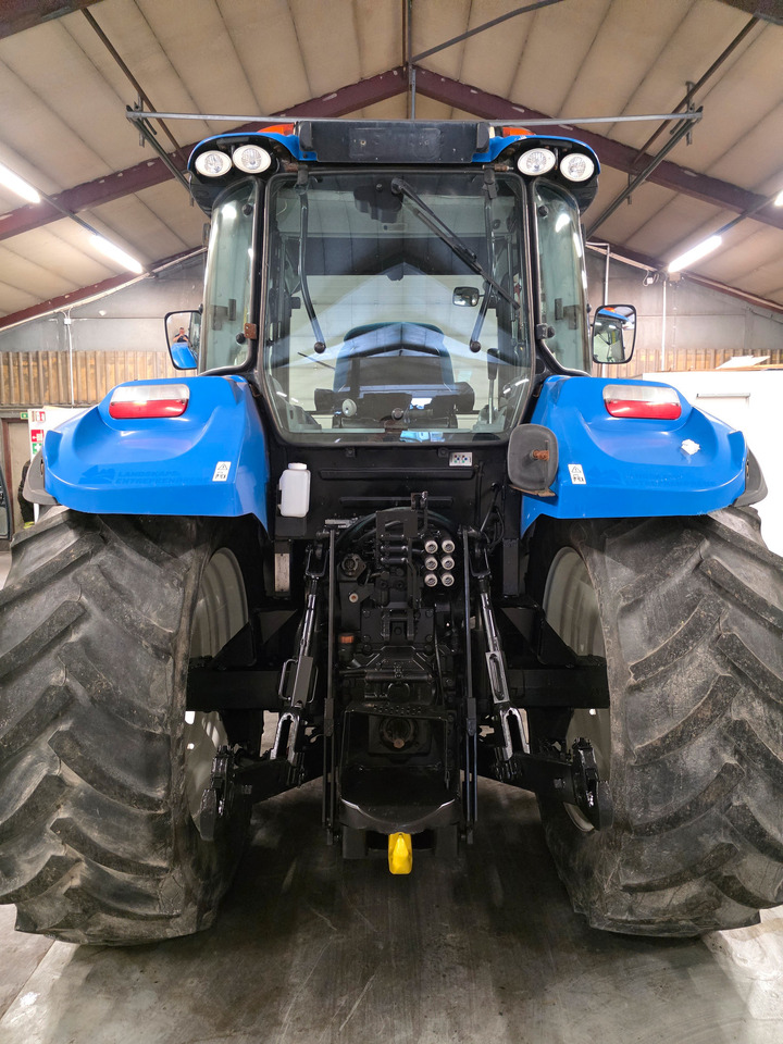 New Holland T5.115 EC - Трактор: фото 4 New Holland T5.115 EC - Трактор: фото 4
