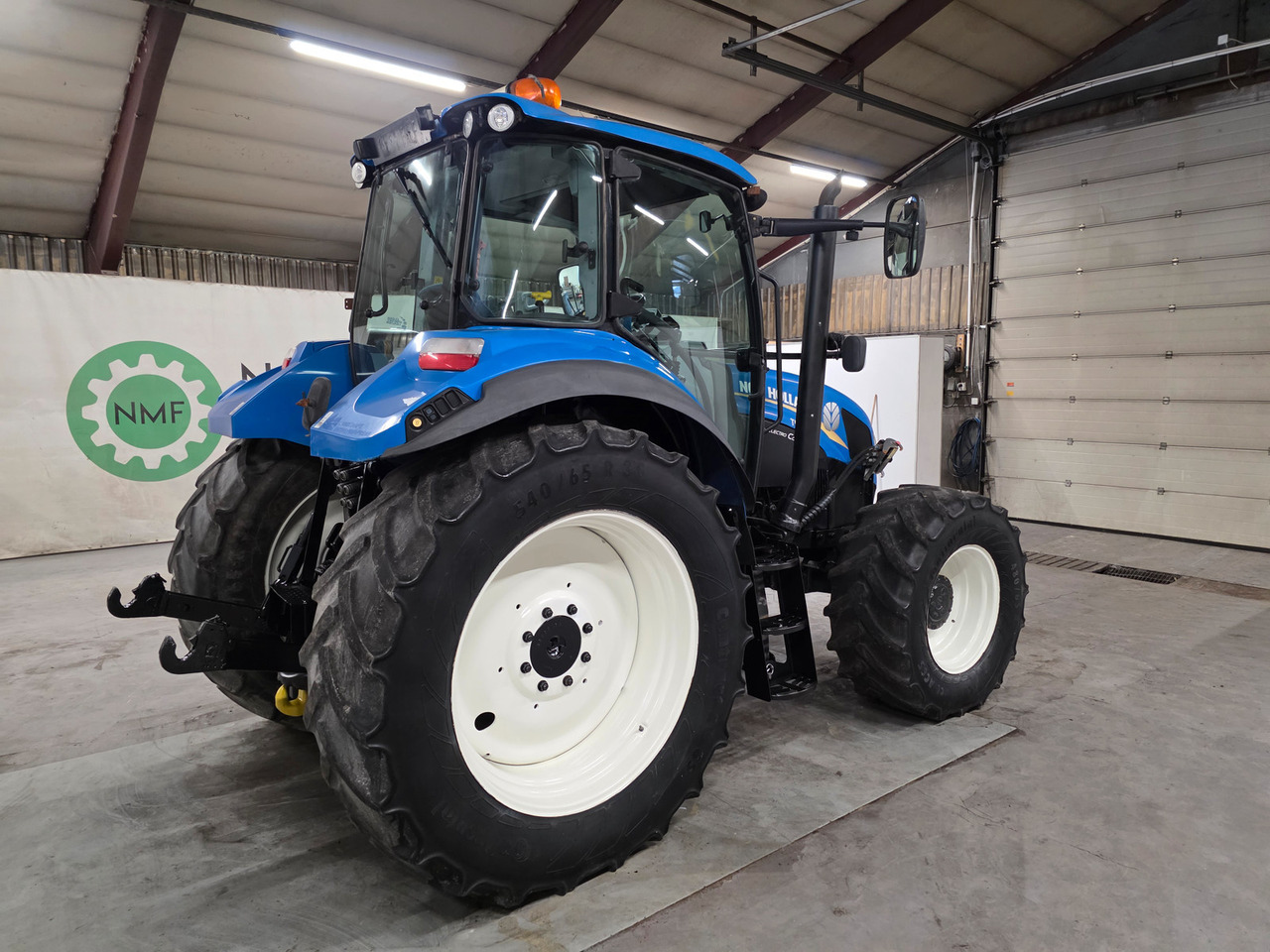 New Holland T5.115 EC - Трактор: фото 5 New Holland T5.115 EC - Трактор: фото 5