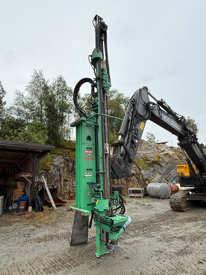 Гусеничный экскаватор Volvo EC250DL med Montabert tårn: фото 10