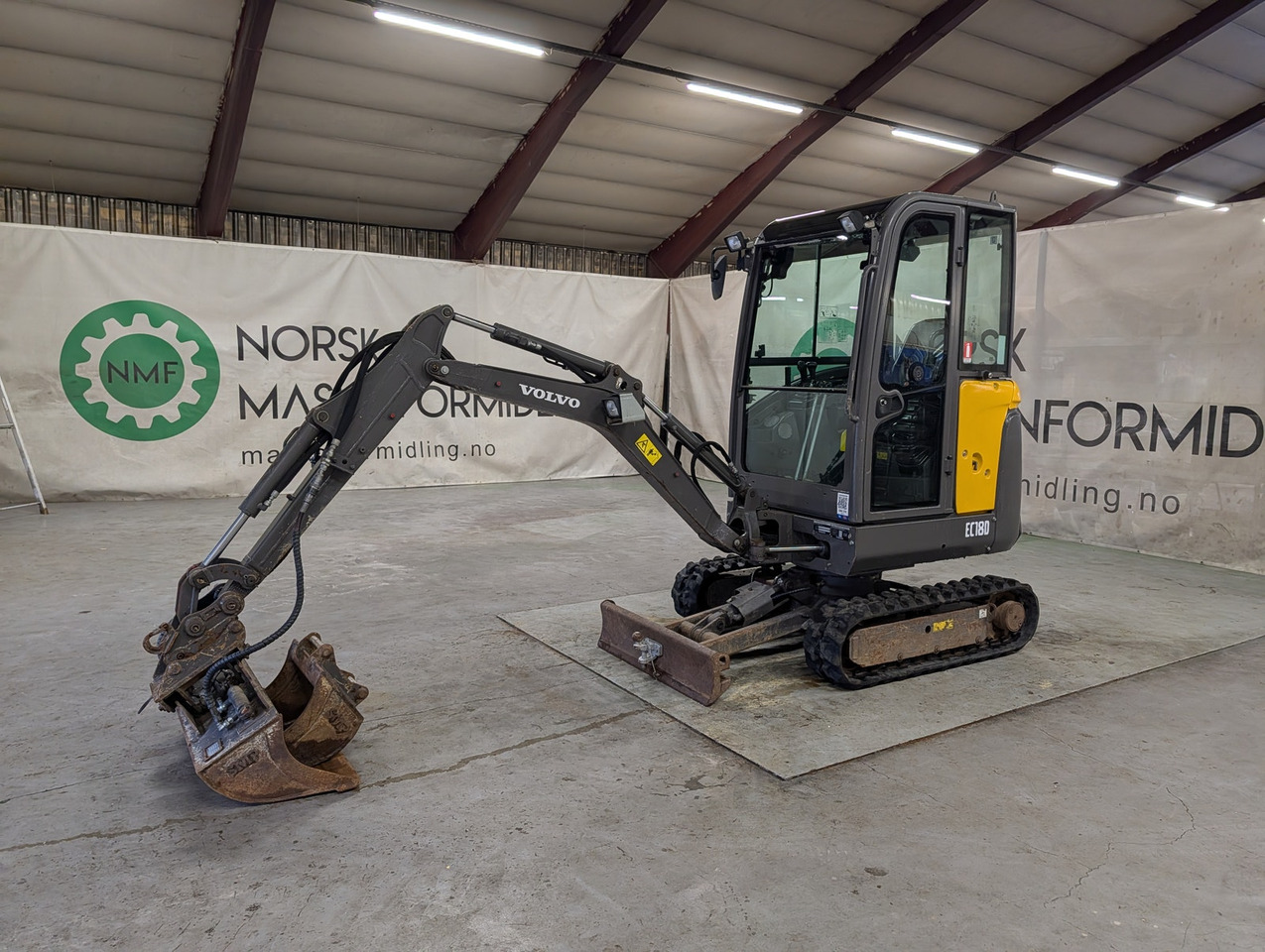 Volvo ECR18D - Мини-экскаватор: фото 1 Volvo ECR18D - Мини-экскаватор: фото 1