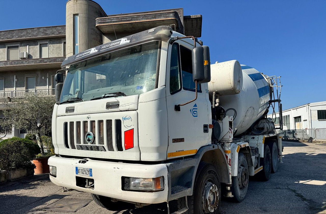 Betonpompa CIFA ASTRA HD84.38 - 2003 - Автобетононасос-смеситель: фото 1 Betonpompa CIFA ASTRA HD84.38 - 2003 - Автобетононасос-смеситель: фото 1
