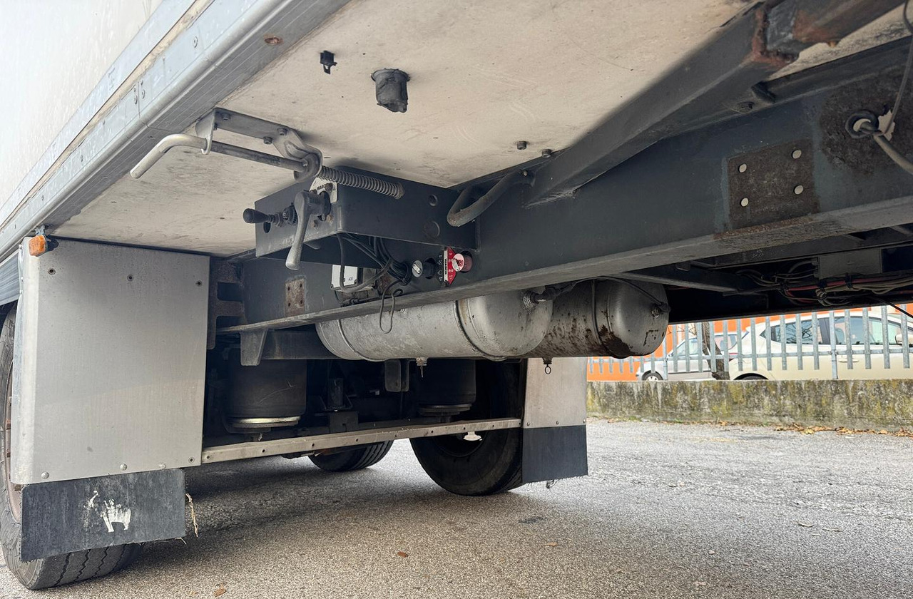 Полуприцеп-рефрижератор SEMIRIMORCHIO FRIGO CHEREAU: фото 6 Полуприцеп-рефрижератор SEMIRIMORCHIO FRIGO CHEREAU: фото 6