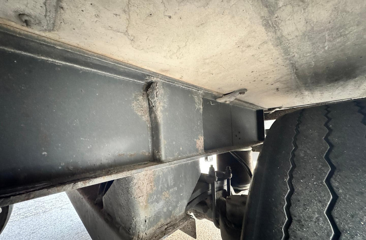 Полуприцеп-рефрижератор SEMIRIMORCHIO FRIGO CHEREAU: фото 8 Полуприцеп-рефрижератор SEMIRIMORCHIO FRIGO CHEREAU: фото 8