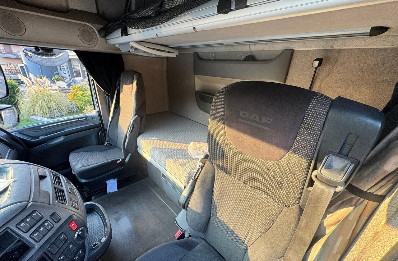 Тягач DAF XF 460 FT - 2017 - IMPIANTO RIBALTABILE: фото 7 Тягач DAF XF 460 FT - 2017 - IMPIANTO RIBALTABILE: фото 7