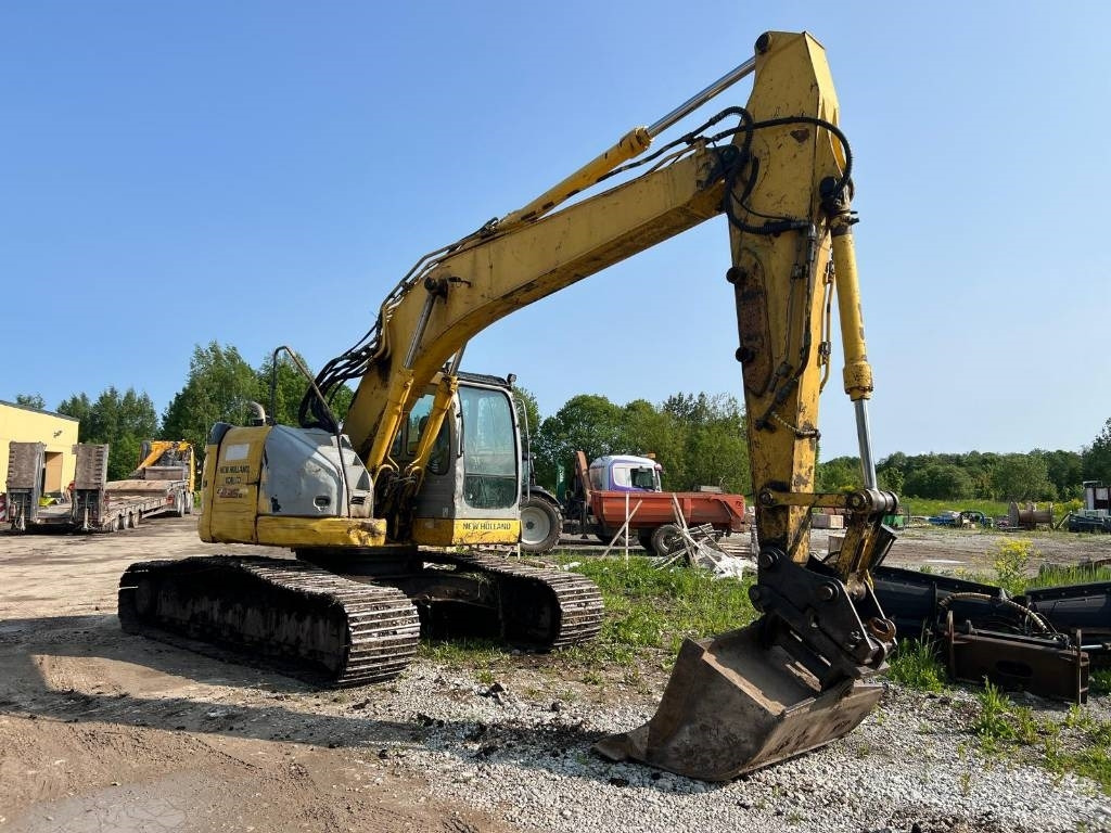 NEW HOLLAND KOBELCO E235BSRLC-2 - Гусеничный экскаватор: фото 2 NEW HOLLAND KOBELCO E235BSRLC-2 - Гусеничный экскаватор: фото 2