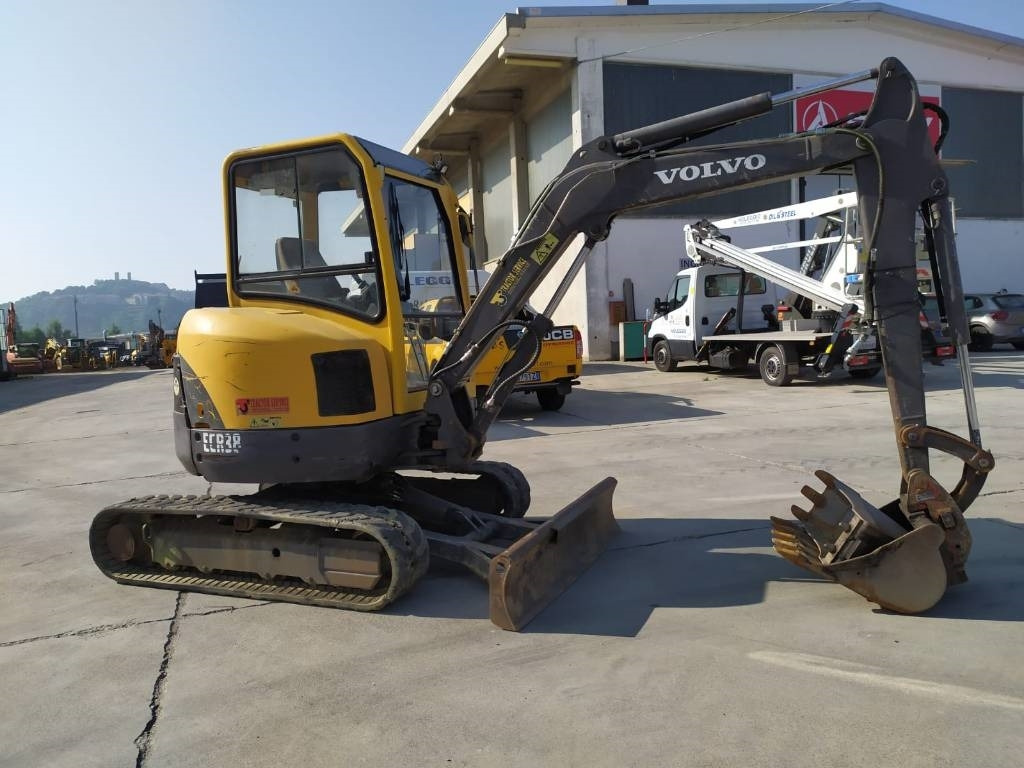 Volvo ECR 38 - Мини-экскаватор: фото 4 Volvo ECR 38 - Мини-экскаватор: фото 4