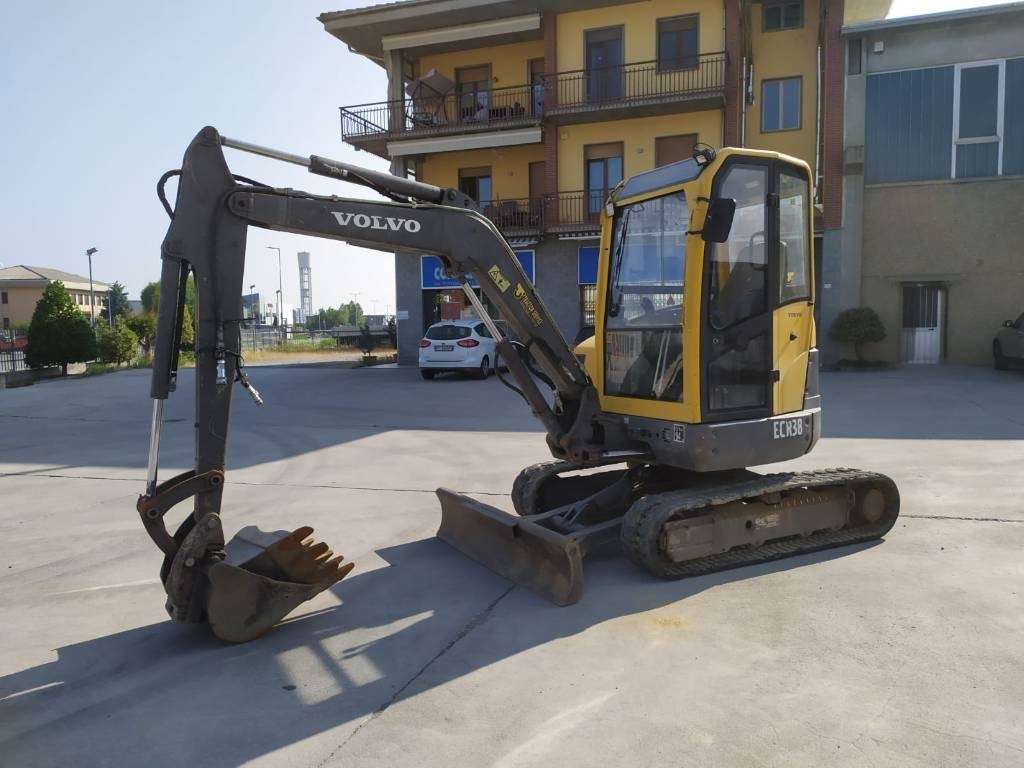 Volvo ECR 38 - Мини-экскаватор: фото 1 Volvo ECR 38 - Мини-экскаватор: фото 1