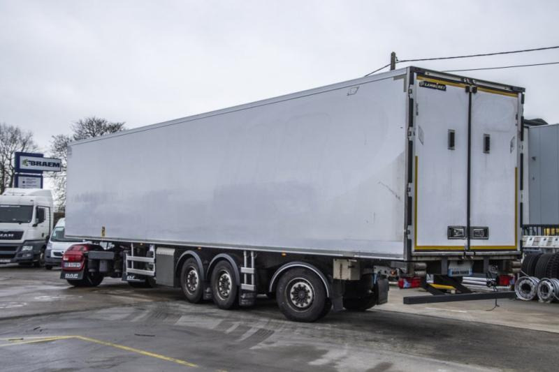 Asca CARRIER 1850 MT+CLOISON+ESS. DIRECT./STEERING/GELENKT - Полуприцеп-рефрижератор: фото 2 Asca CARRIER 1850 MT+CLOISON+ESS. DIRECT./STEERING/GELENKT - Полуприцеп-рефрижератор: фото 2