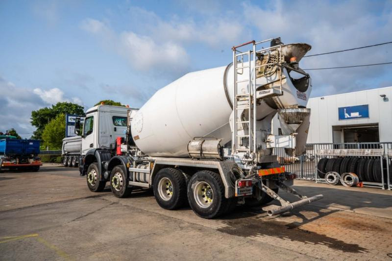 Mercedes AROCS 3240 BB+STETTER 9m3 - Автобетоносмеситель: фото 5 Mercedes AROCS 3240 BB+STETTER 9m3 - Автобетоносмеситель: фото 5