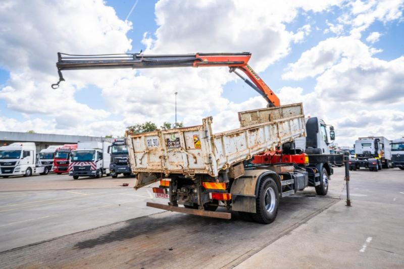 Renault KERAX 320 DCI +BIBENNE+PALFINGER 12Ton/m/2 EXT. - Самосвал, Автоманипулятор: фото 4 Renault KERAX 320 DCI +BIBENNE+PALFINGER 12Ton/m/2 EXT. - Самосвал, Автоманипулятор: фото 4