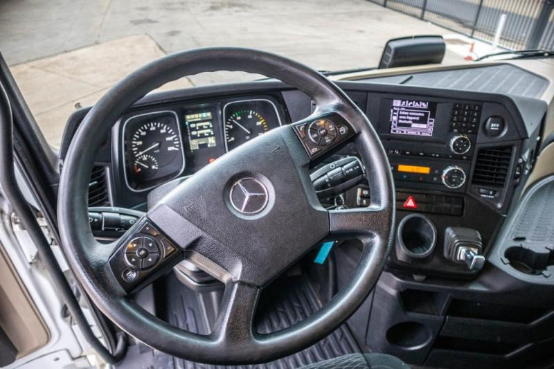 Тягач Mercedes ACTROS 1845 LS: фото 8