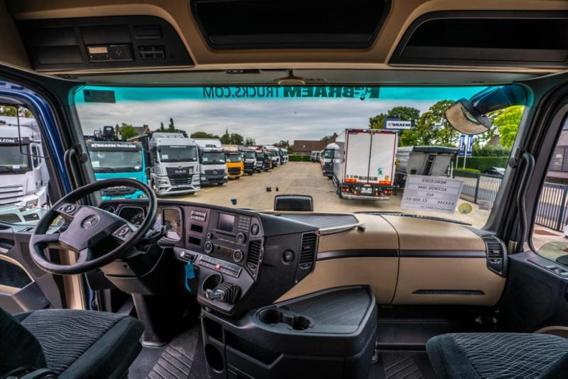 Тягач Mercedes ACTROS 1846 LS: фото 7 Тягач Mercedes ACTROS 1846 LS: фото 7