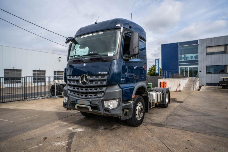 Mercedes AROCS 1843 LS ( NO ACTROS)+BIG AXLE+HYDR. - Тягач: фото 1 Mercedes AROCS 1843 LS ( NO ACTROS)+BIG AXLE+HYDR. - Тягач: фото 1